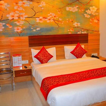 Hotel O Alpha Stay Nowe Delhi Zewnętrze zdjęcie