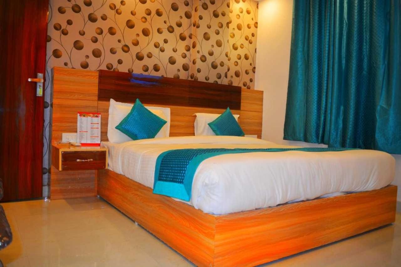 Hotel O Alpha Stay Nowe Delhi Zewnętrze zdjęcie