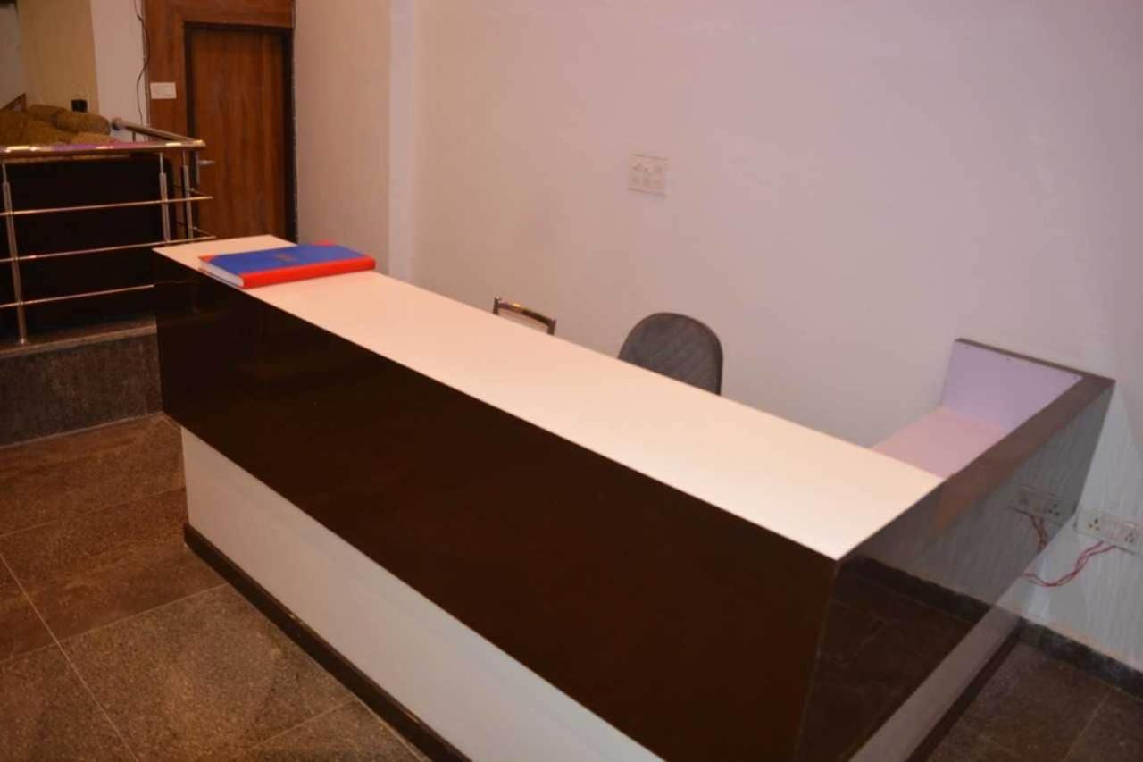 Hotel O Alpha Stay Nowe Delhi Zewnętrze zdjęcie